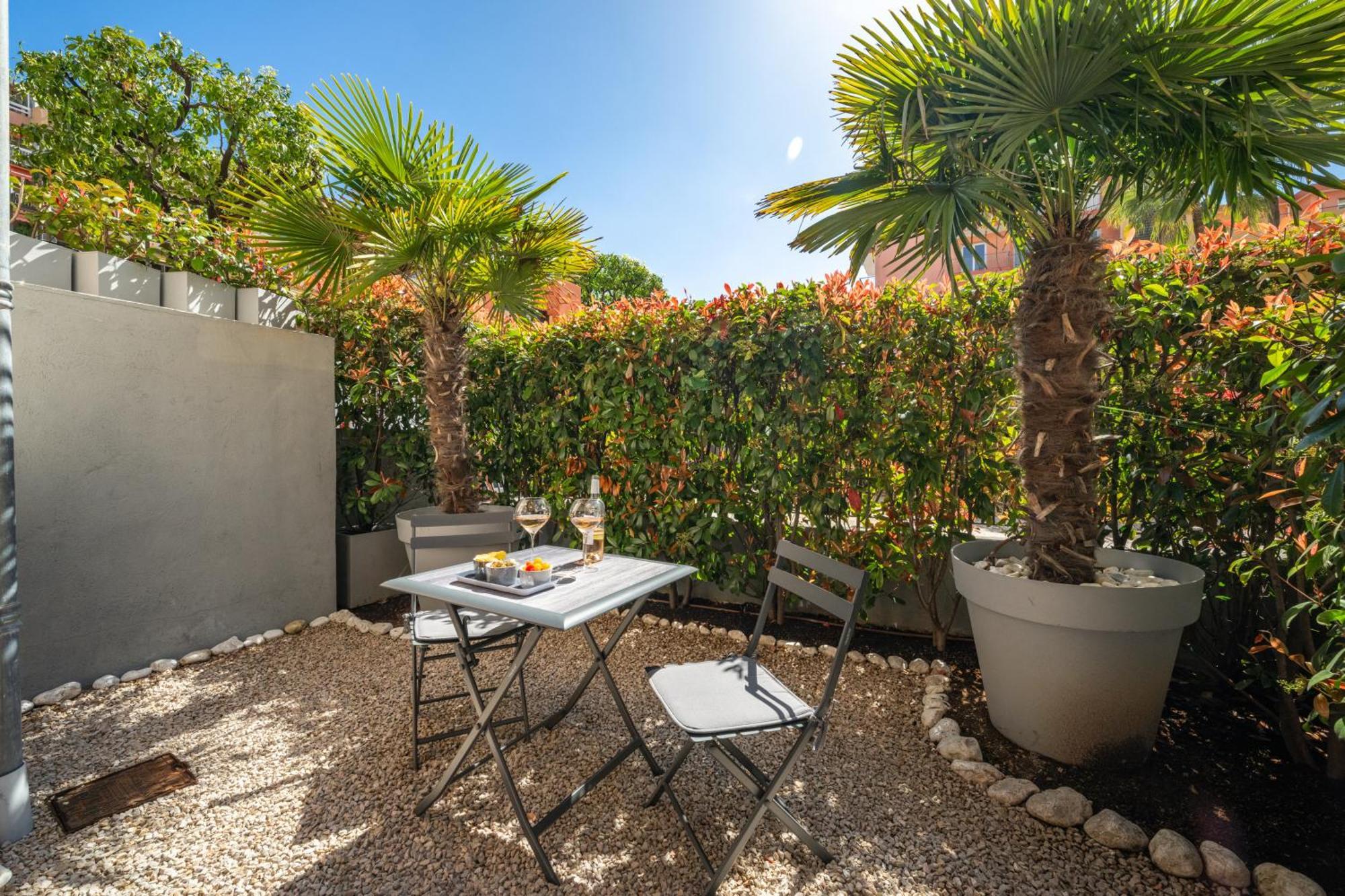 Le Coq Wagner - Parking - Air Conditioning - Pool Apartment Ментона Екстериор снимка